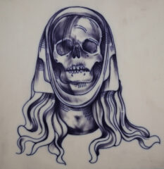 Tatuaje realizado en piel sintética de la reliquia de María Magdalena